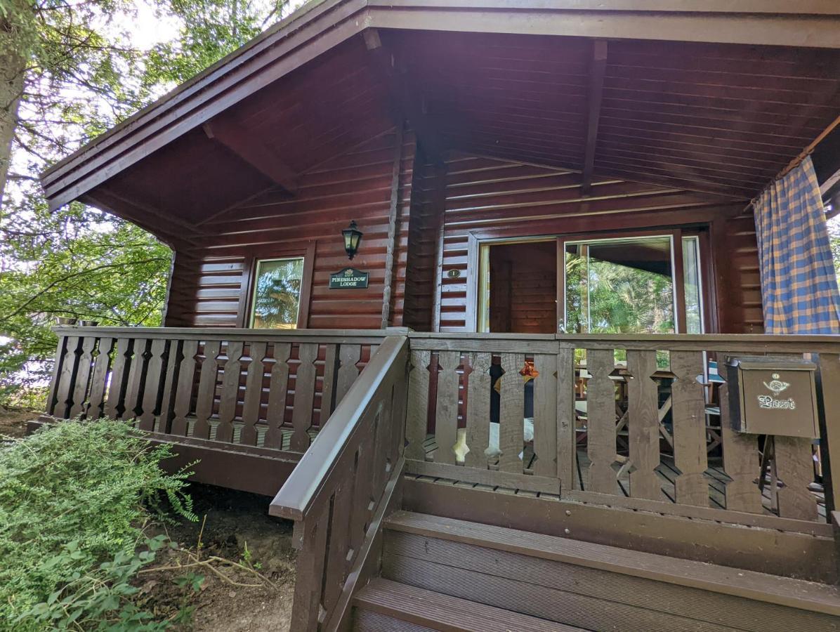 לאות' Pineshadow Lodge-Dog Friendly Kenwick Park Louth מראה חיצוני תמונה