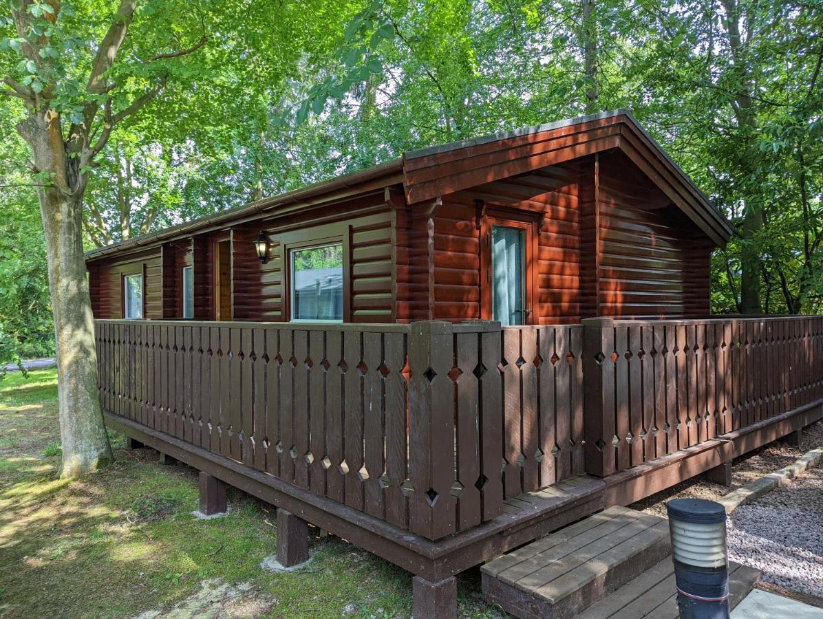 לאות' Pineshadow Lodge-Dog Friendly Kenwick Park Louth מראה חיצוני תמונה