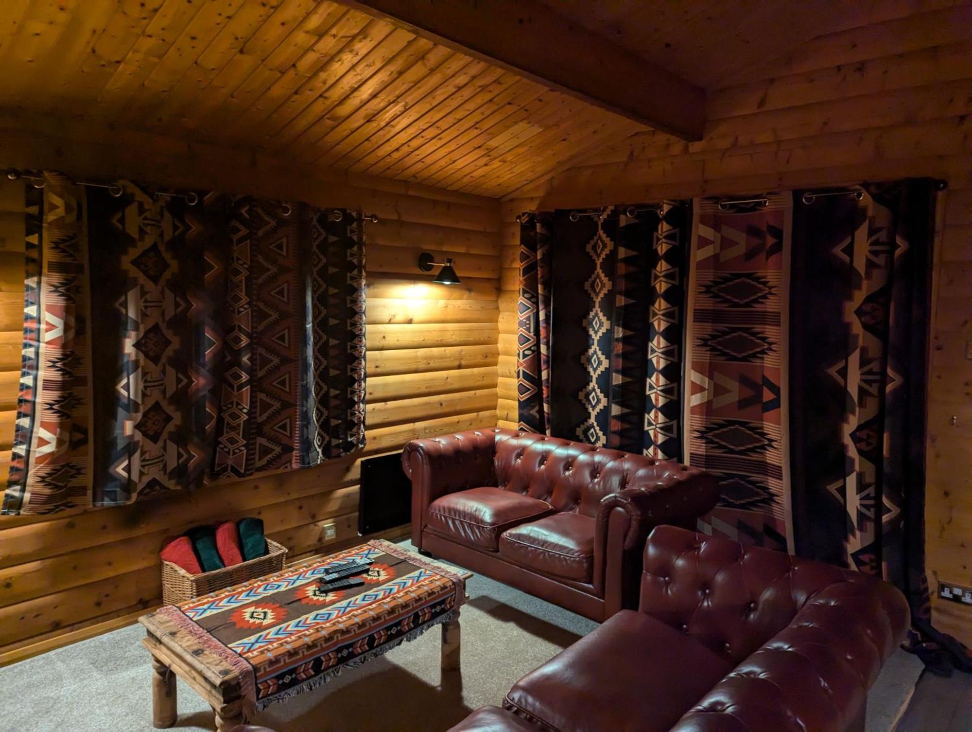 לאות' Pineshadow Lodge-Dog Friendly Kenwick Park Louth מראה חיצוני תמונה