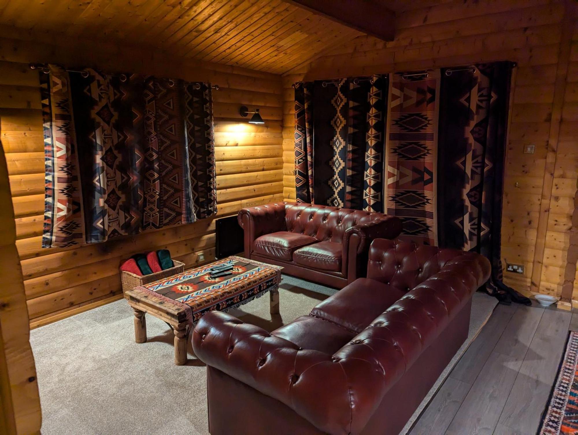לאות' Pineshadow Lodge-Dog Friendly Kenwick Park Louth מראה חיצוני תמונה
